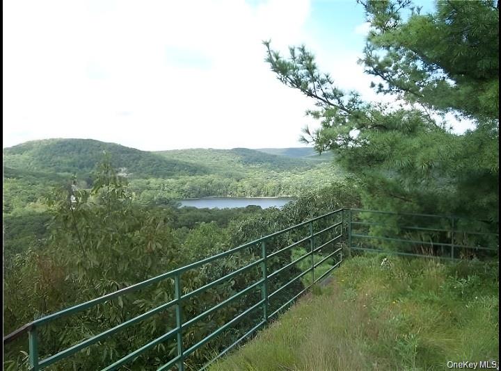 60 Woods Road Property Photo 2