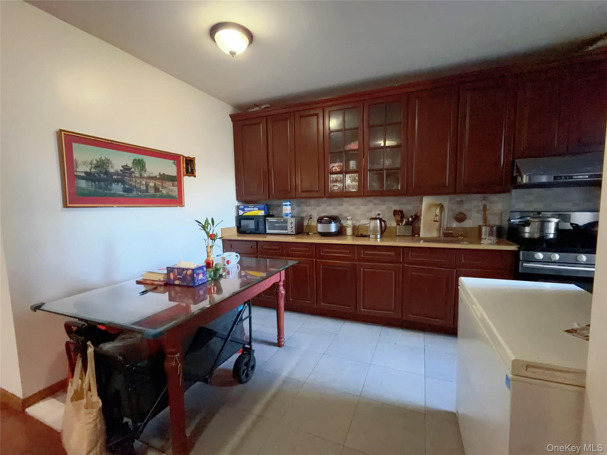 8811 Elmhurst Avenue C8 Property Photo 3