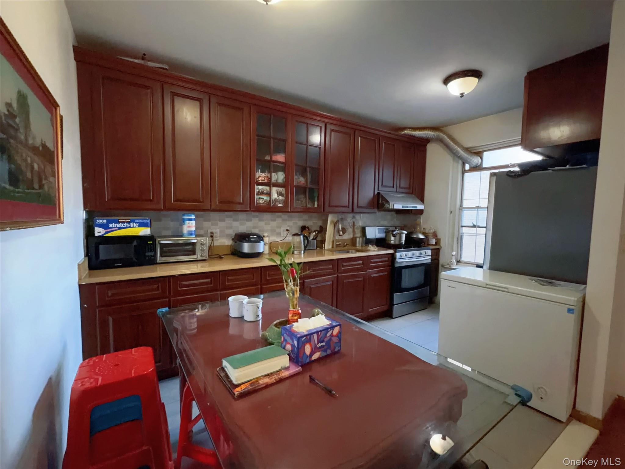 8811 Elmhurst Avenue C8 Property Photo 4