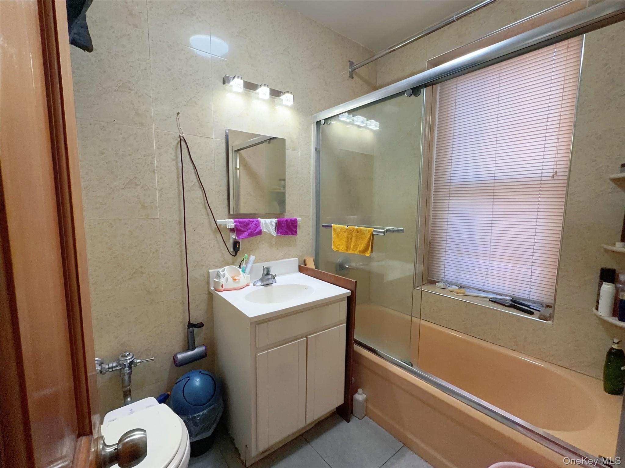 8811 Elmhurst Avenue C8 Property Photo 5