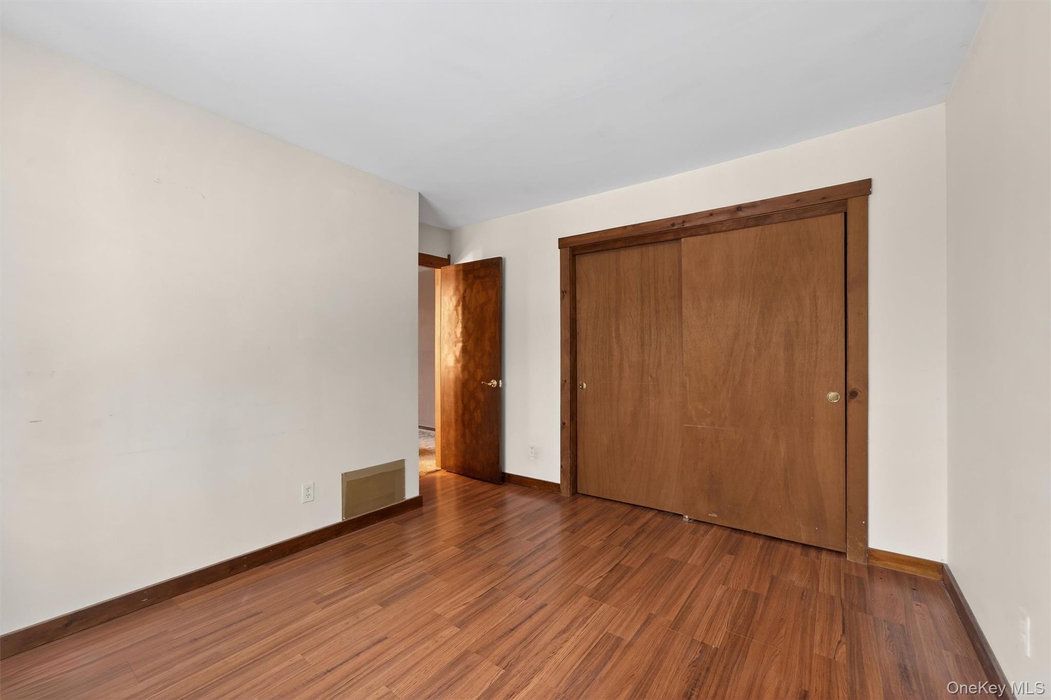 9 Kings Point Lane Property Photo 6