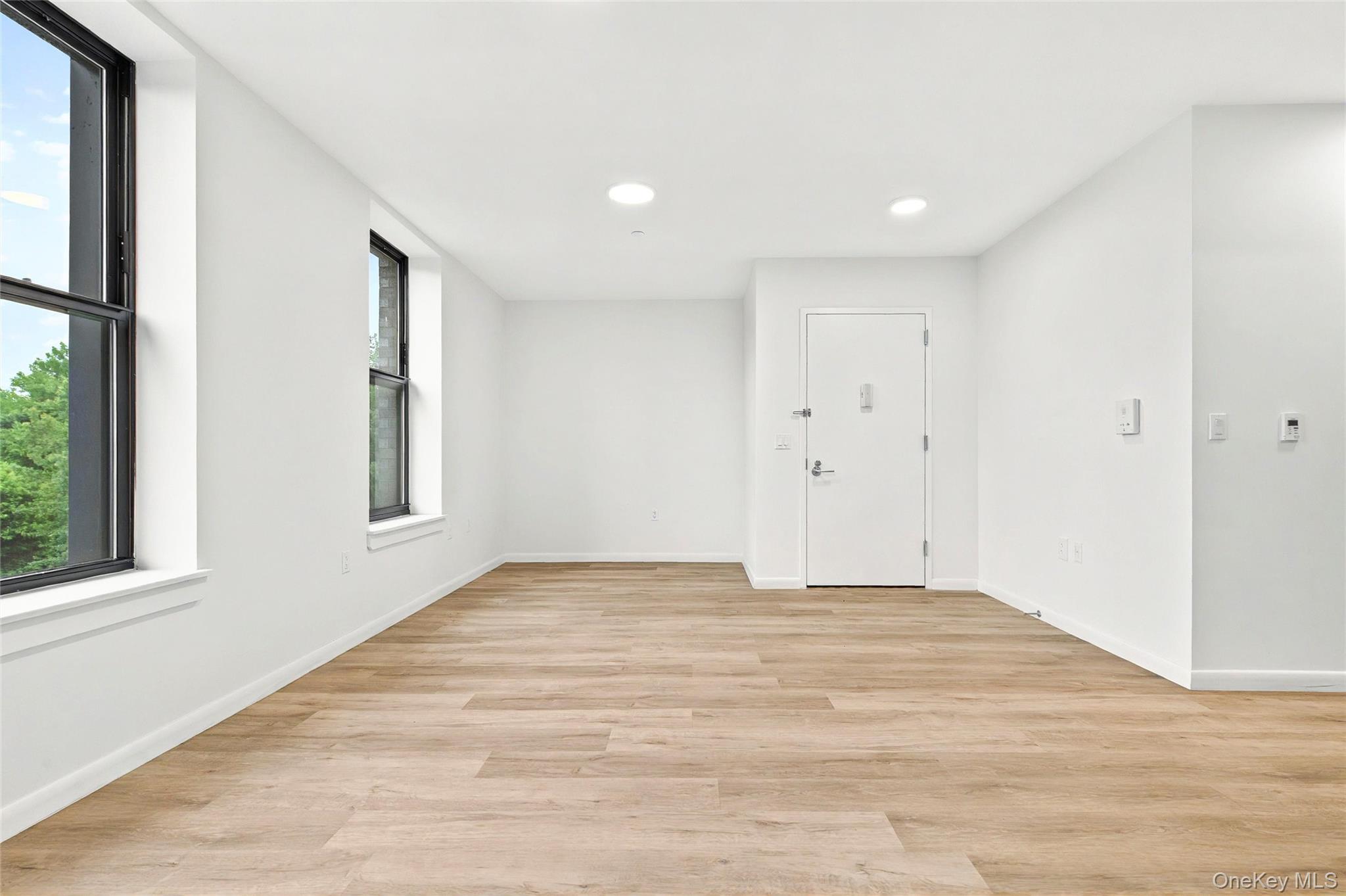 1731 Lacombe Avenue 4b Property Photo 14