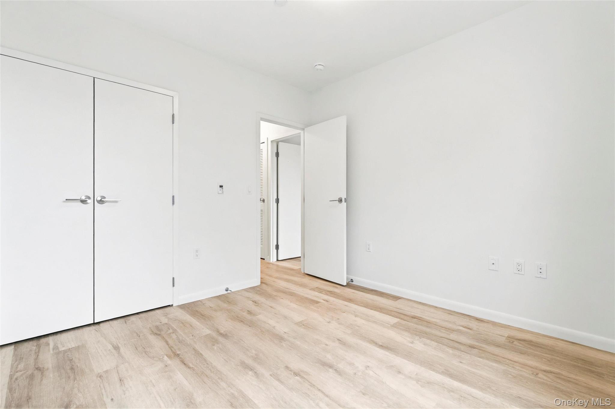 1731 Lacombe Avenue 4b Property Photo 25