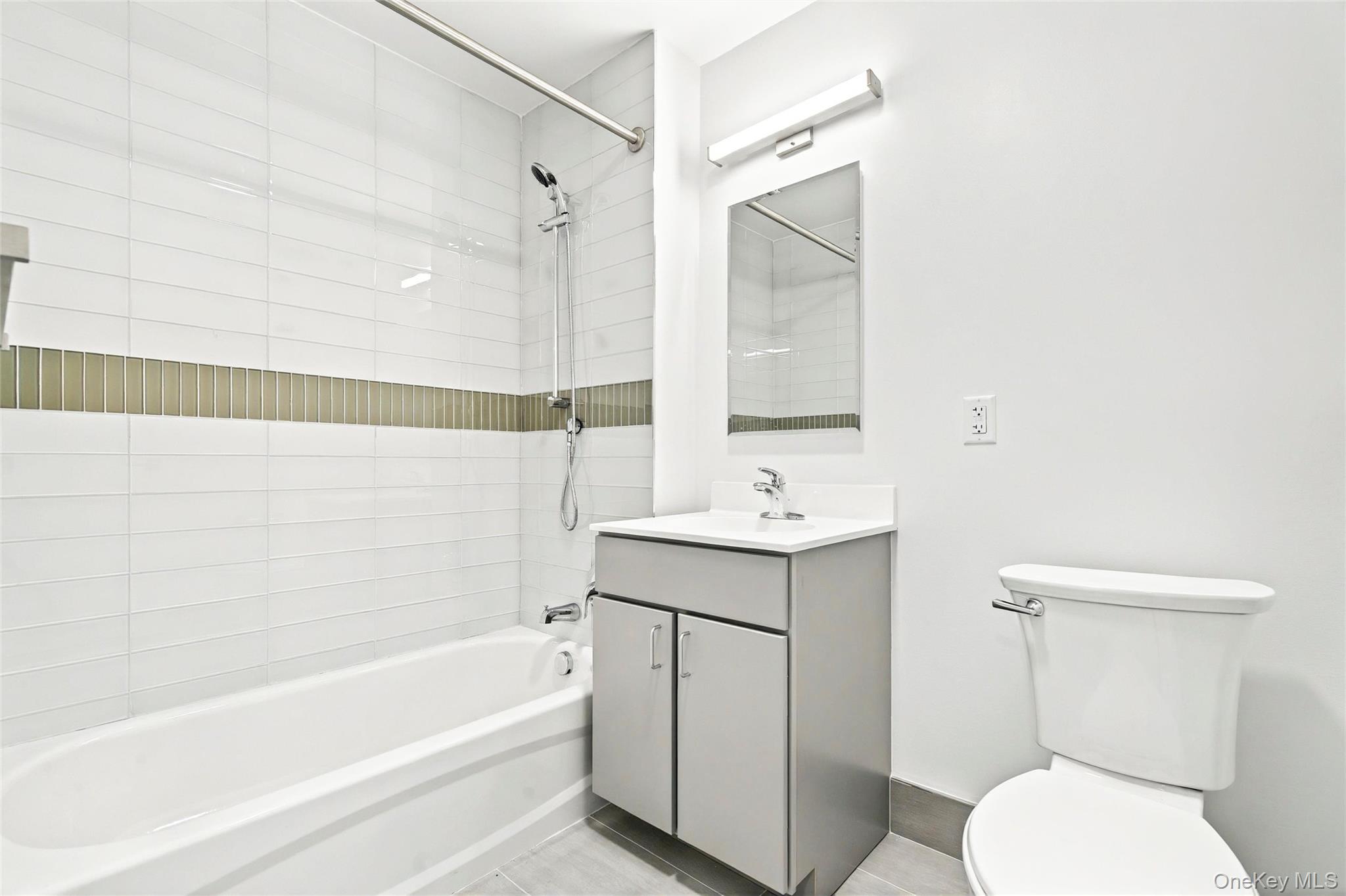 1731 Lacombe Avenue 4b Property Photo 26