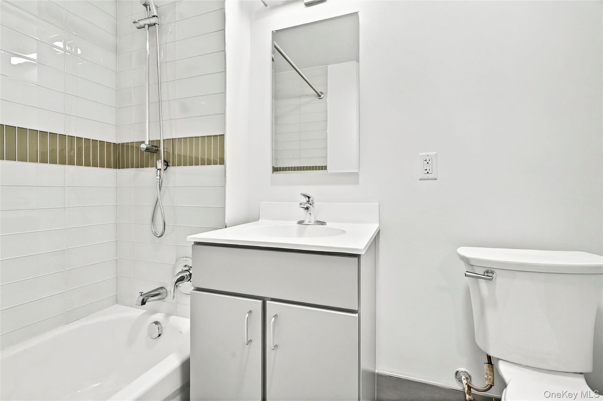1731 Lacombe Avenue 4b Property Photo 27