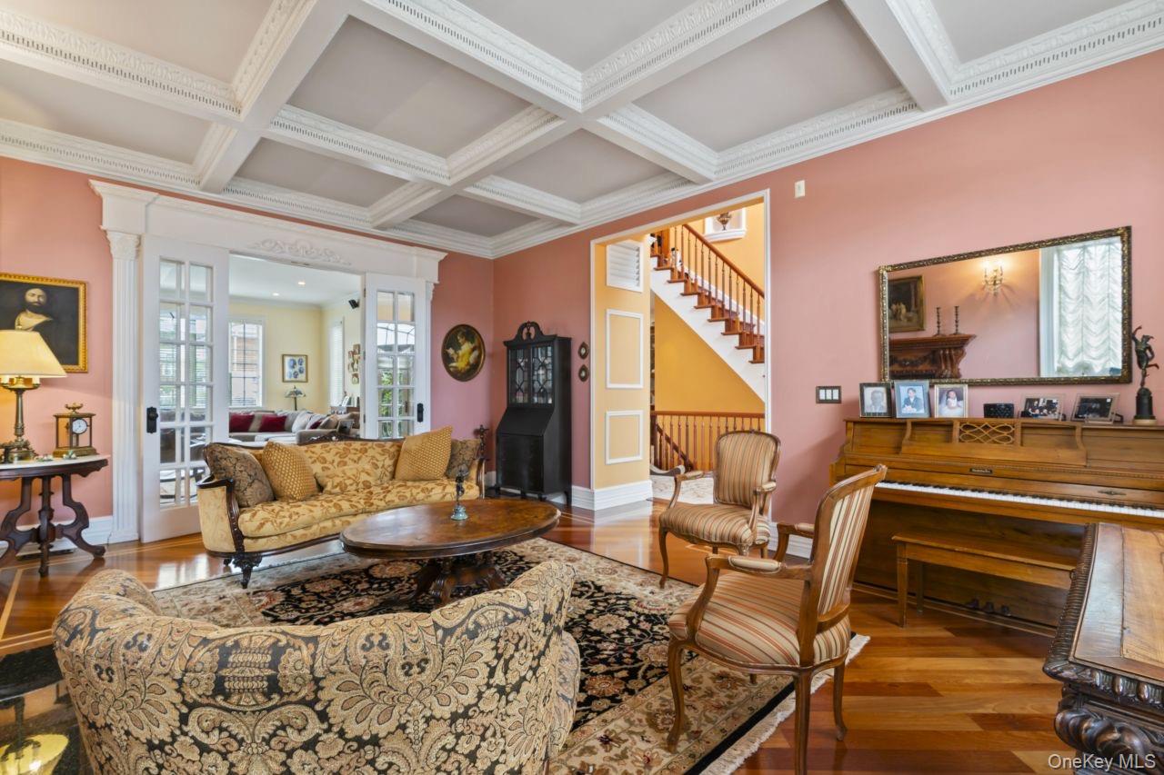 14910 7th Avenue Property Photo 4