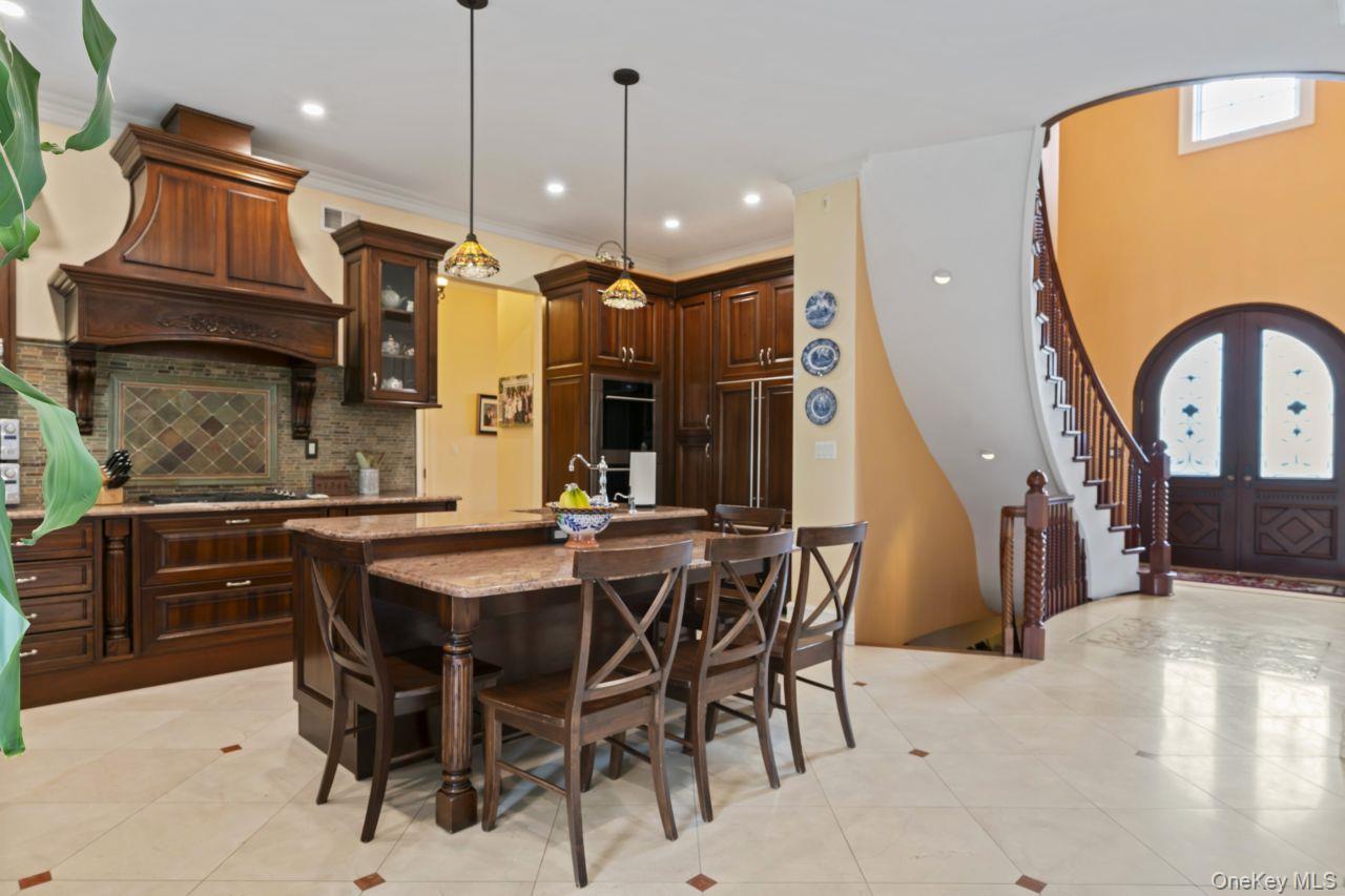 14910 7th Avenue Property Photo 9