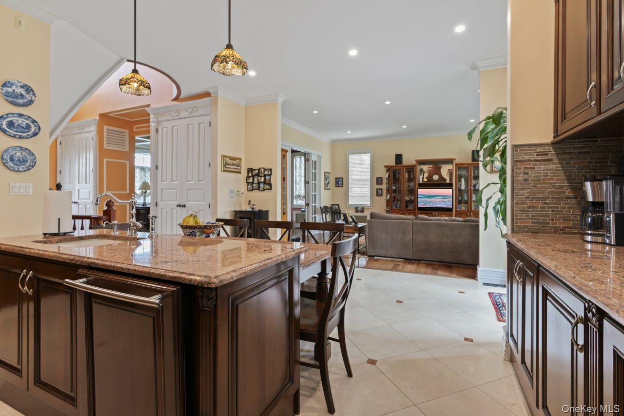14910 7th Avenue Property Photo 10