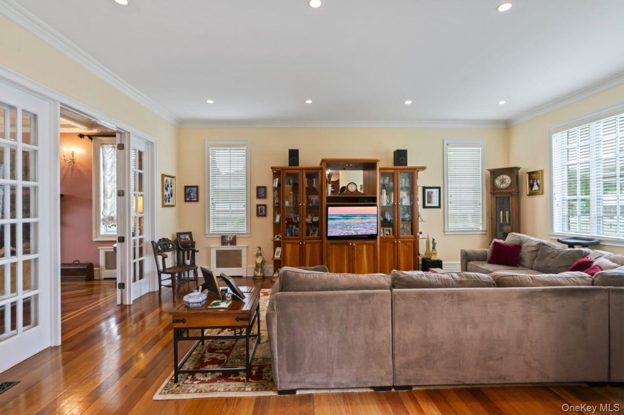 14910 7th Avenue Property Photo 11