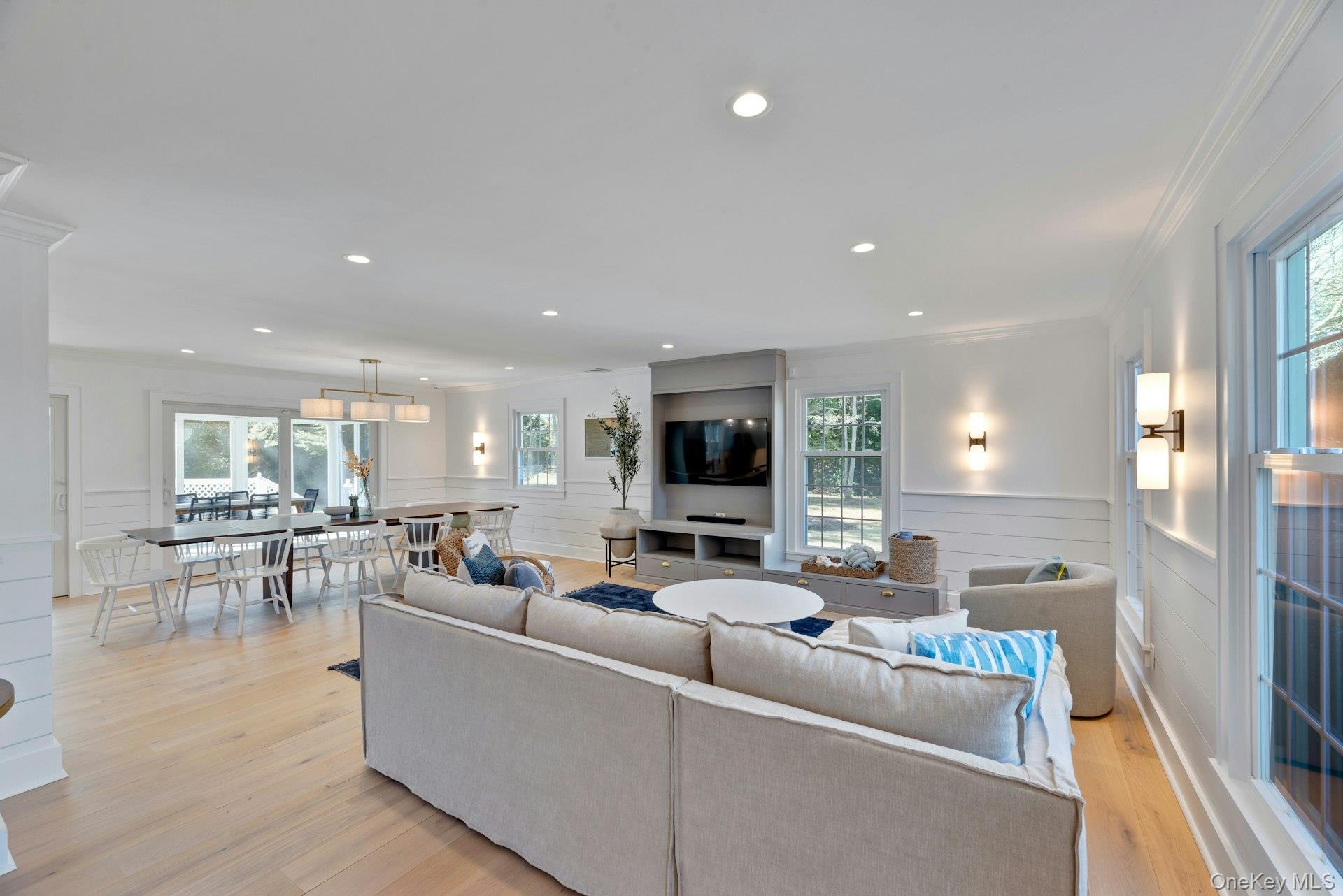 110 Sleepy Hollow Lane Property Photo 7