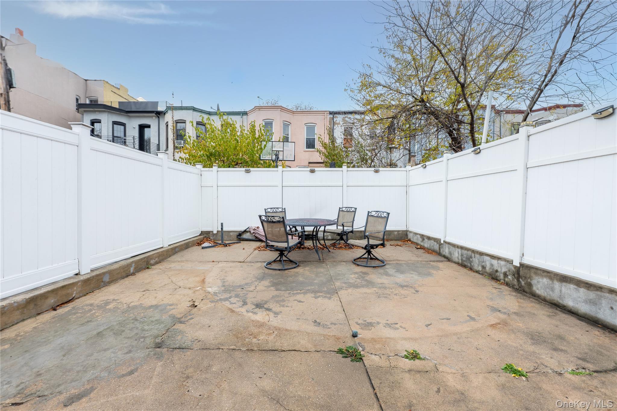 341 Weirfield Street Property Photo 28