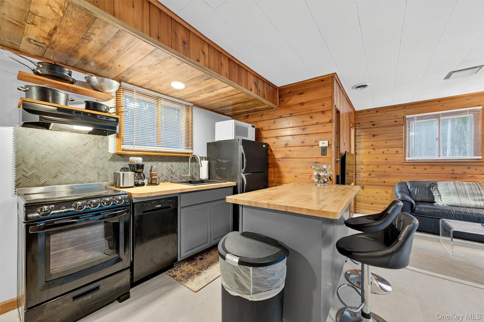 4838 State Route 97 Property Photo 4
