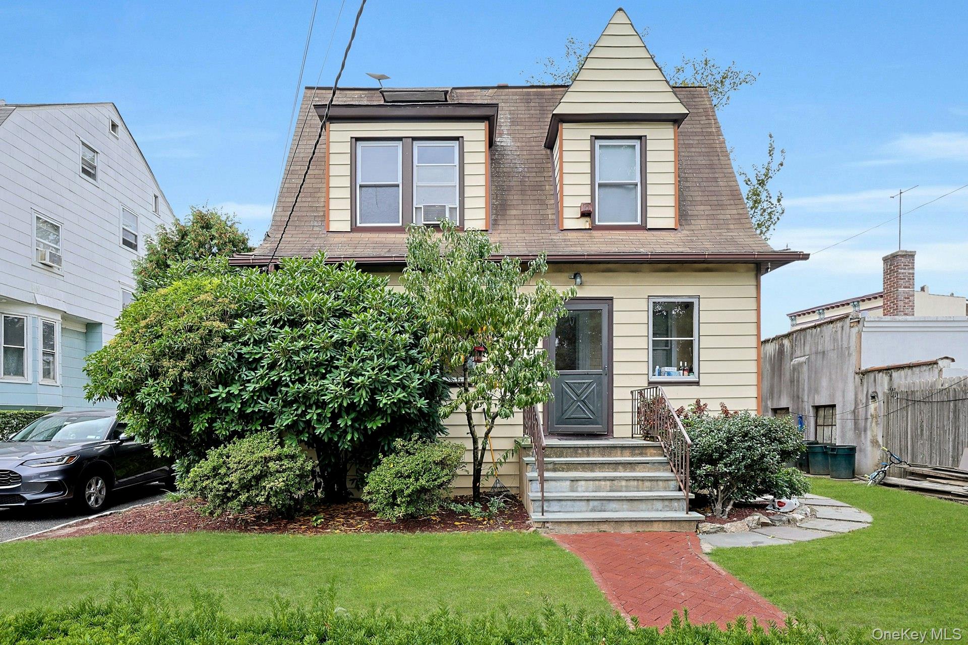 11 Woodland Avenue Property Photo 1
