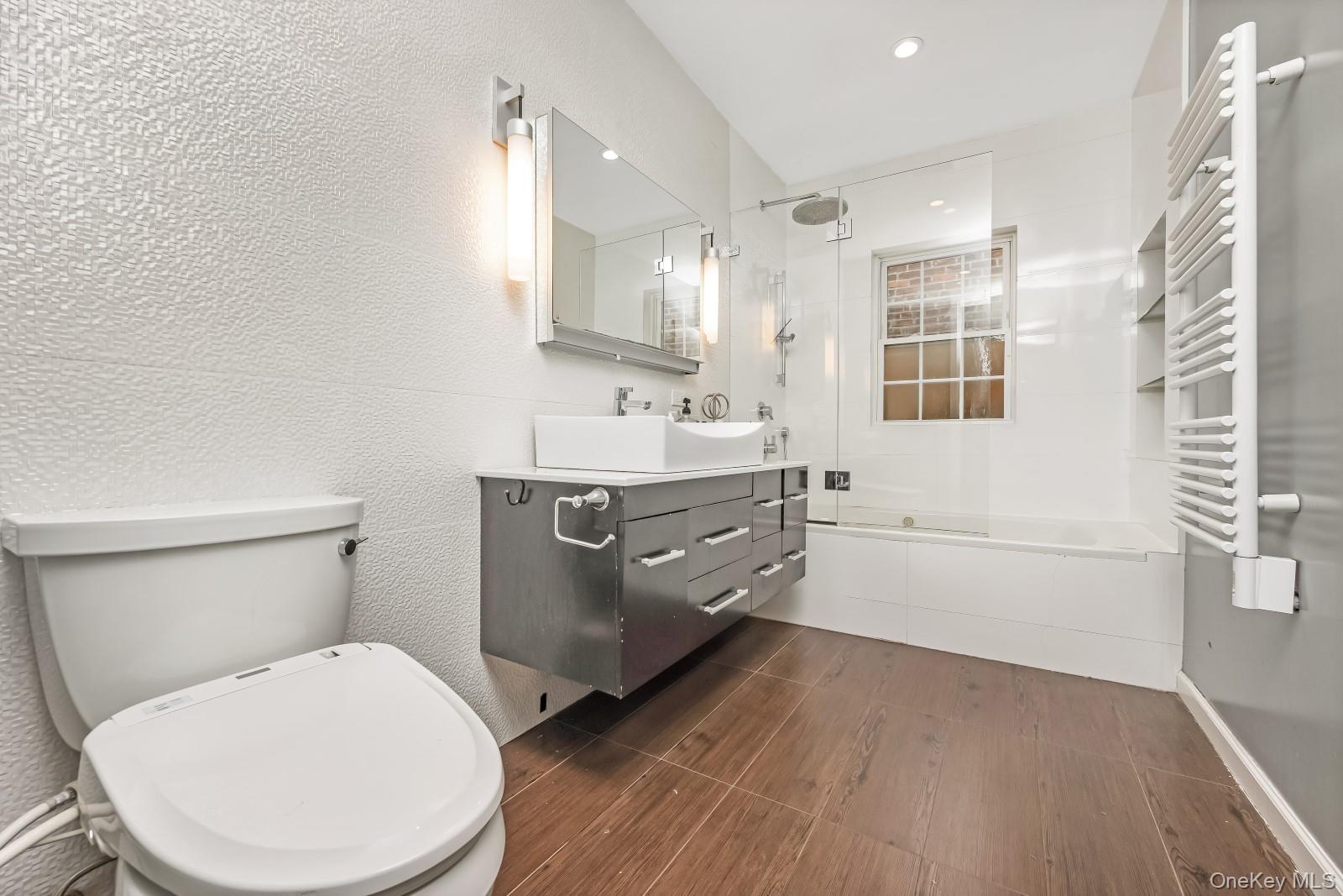 64-68 83 Place Property Photo 20