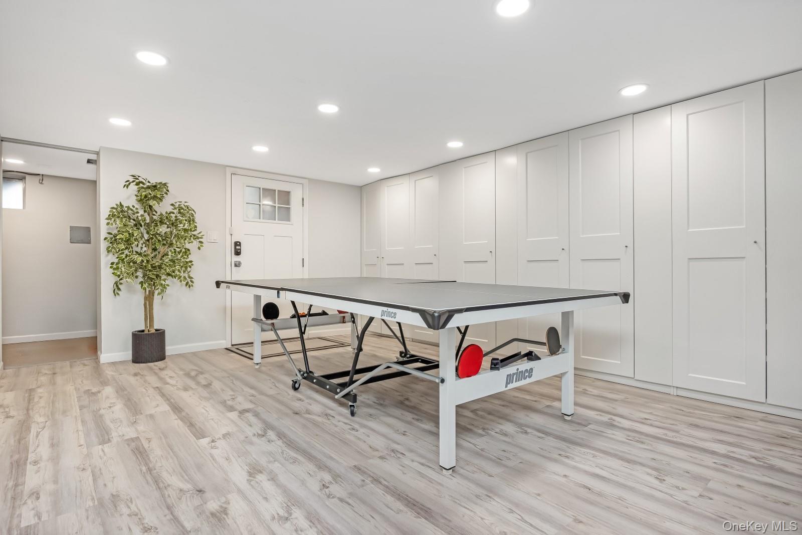 64-68 83 Place Property Photo 21