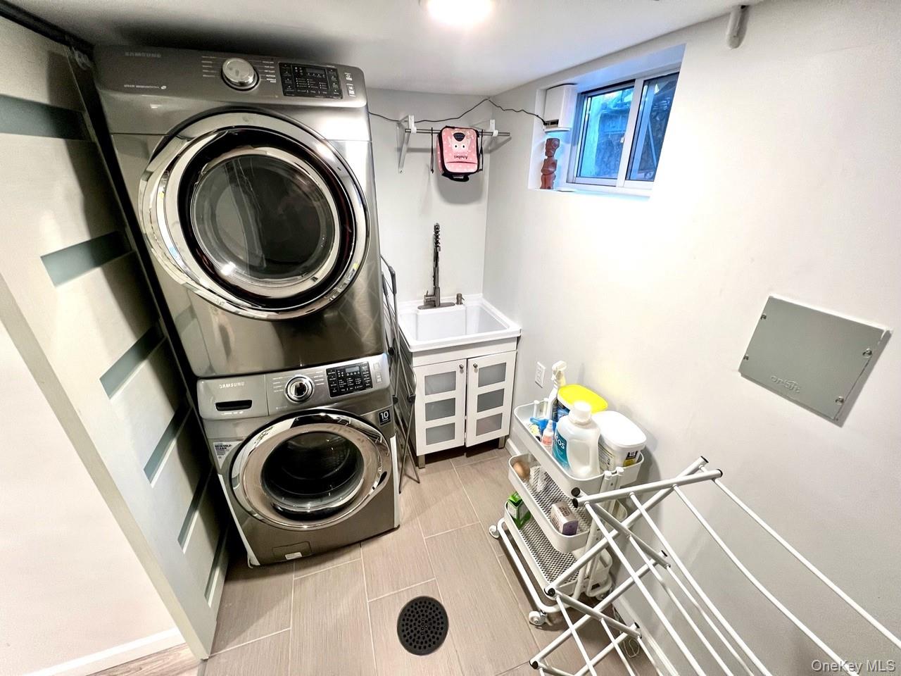 64-68 83 Place Property Photo 25