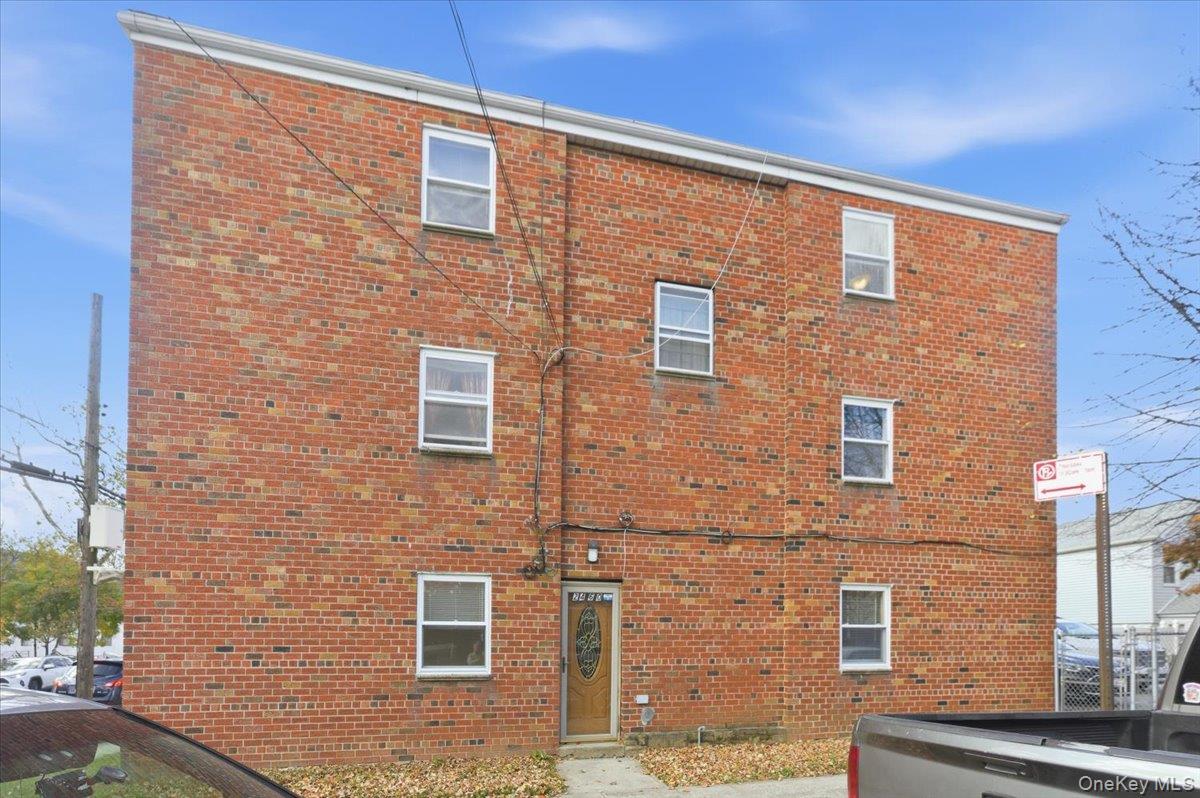 24-60 81st Street Property Photo 1
