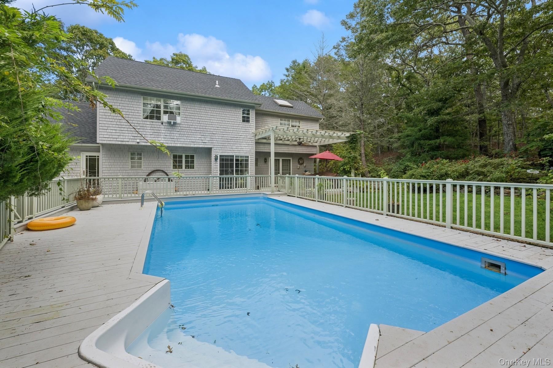 6 Wolf Way Property Photo 1