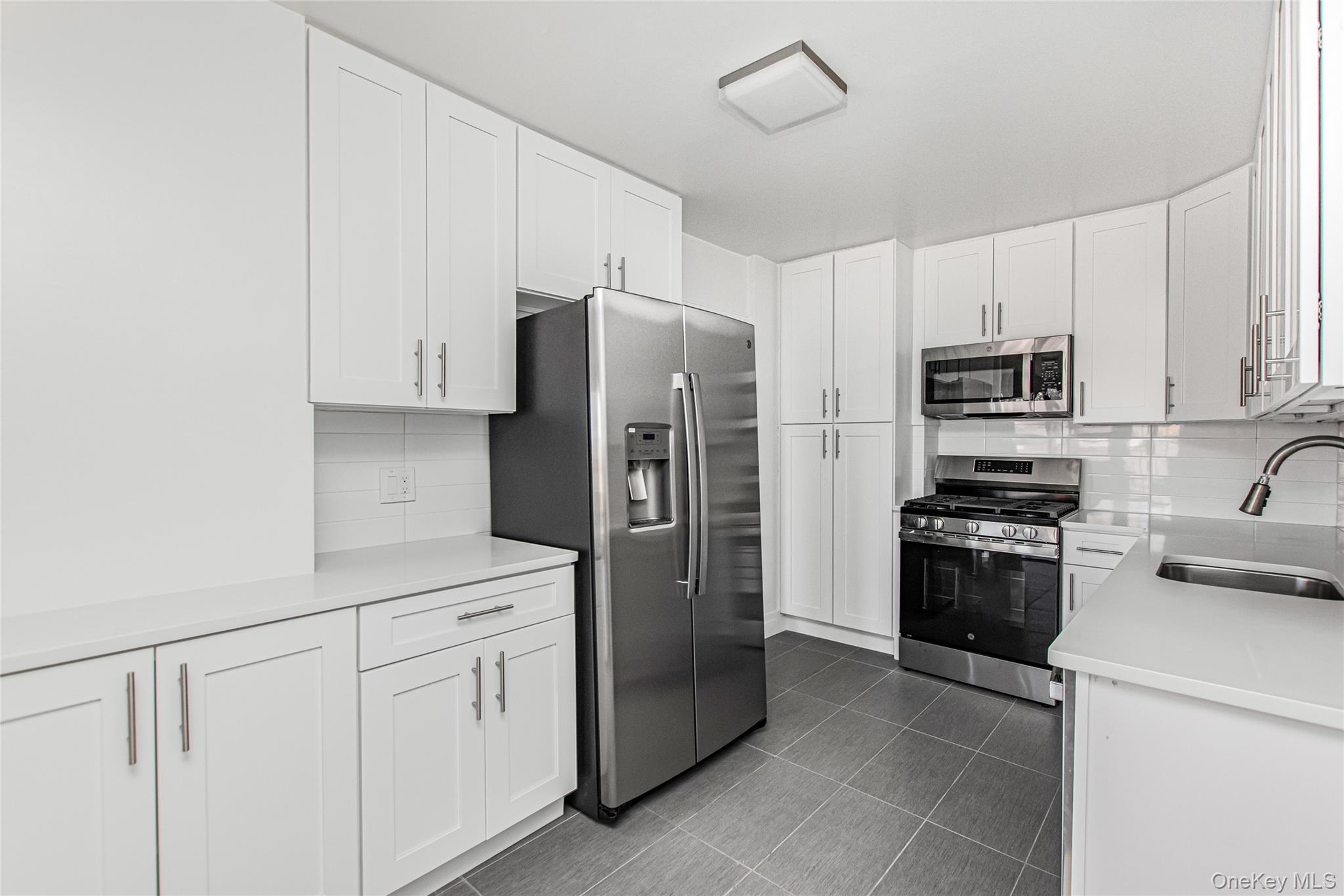 2500 Johnson Avenue 6m Property Photo 6