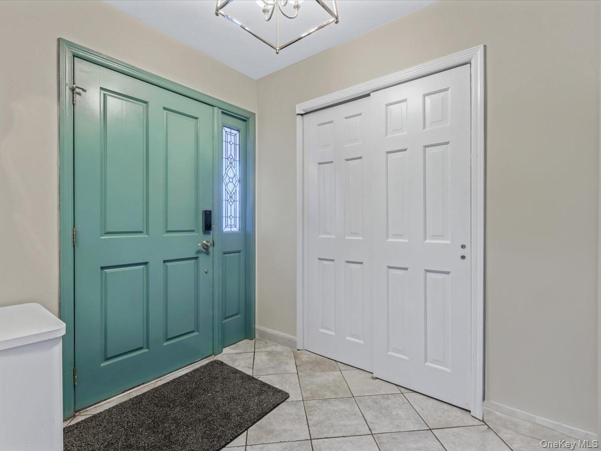 217-32 Corbett Road Property Photo 6