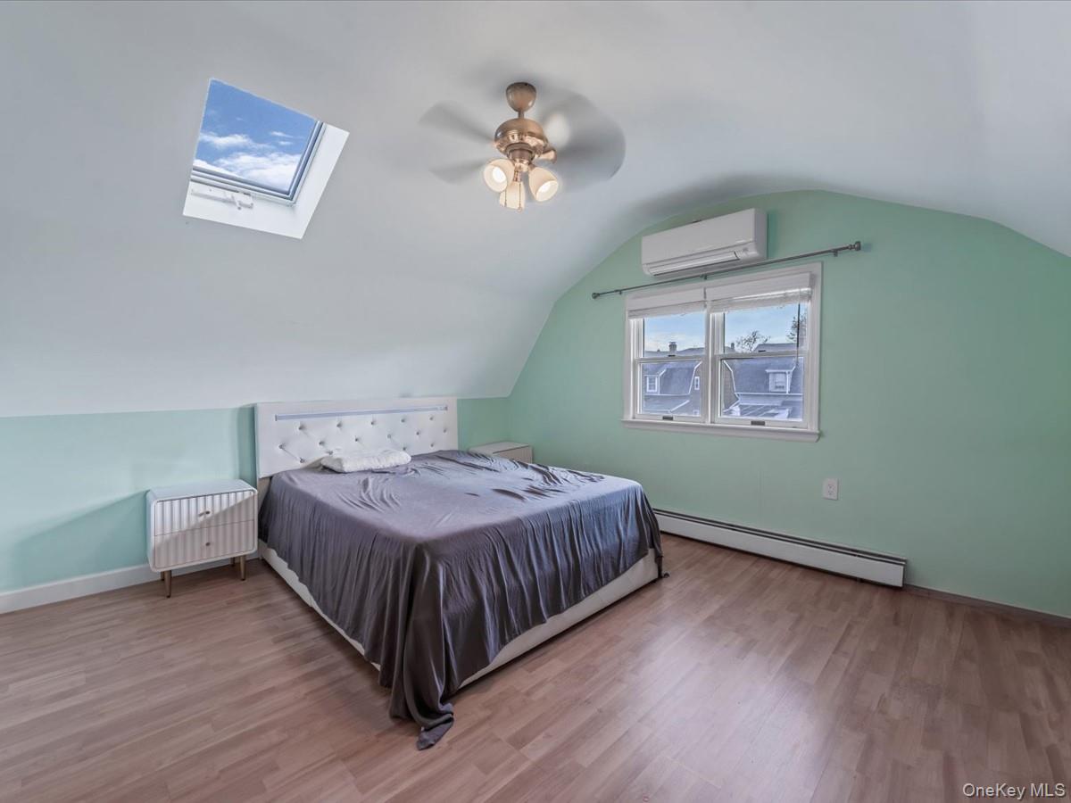 217-32 Corbett Road Property Photo 18
