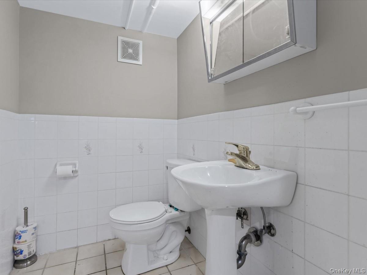 217-32 Corbett Road Property Photo 22