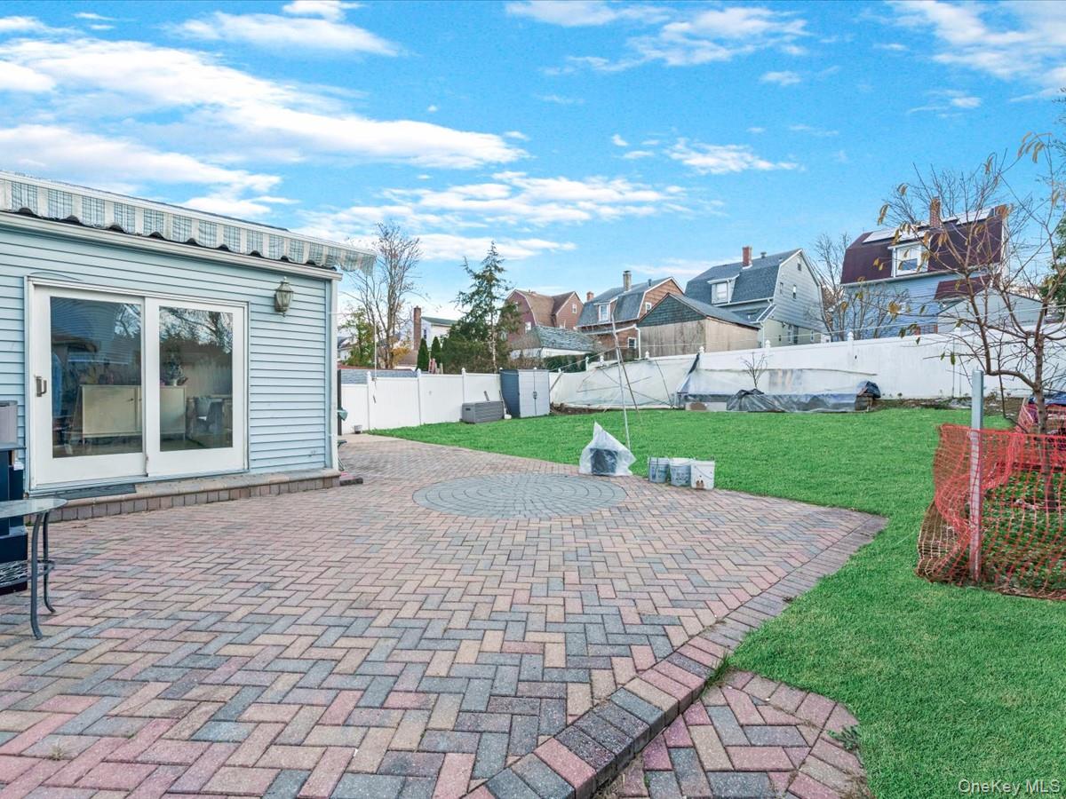 217-32 Corbett Road Property Photo 24
