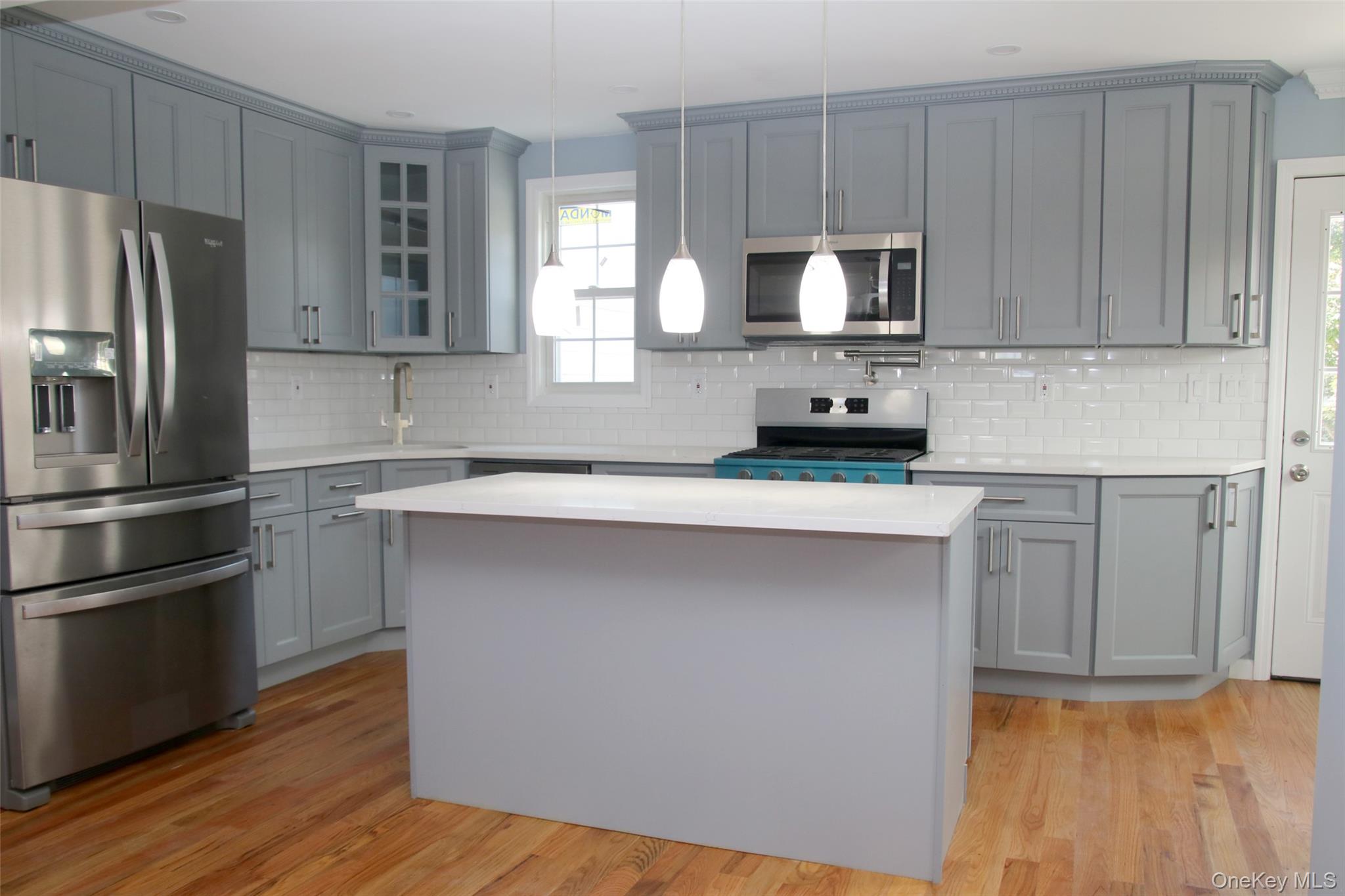 1466 E 94th Street Property Photo 4
