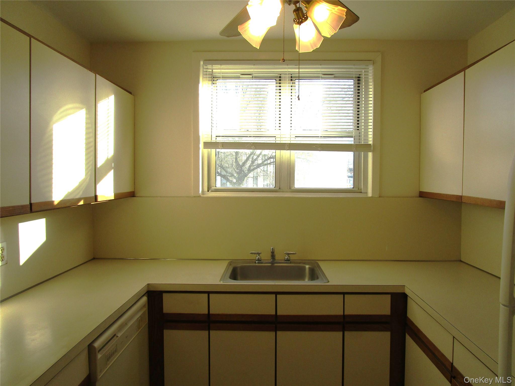 20 Daley Place 128 Property Photo 8
