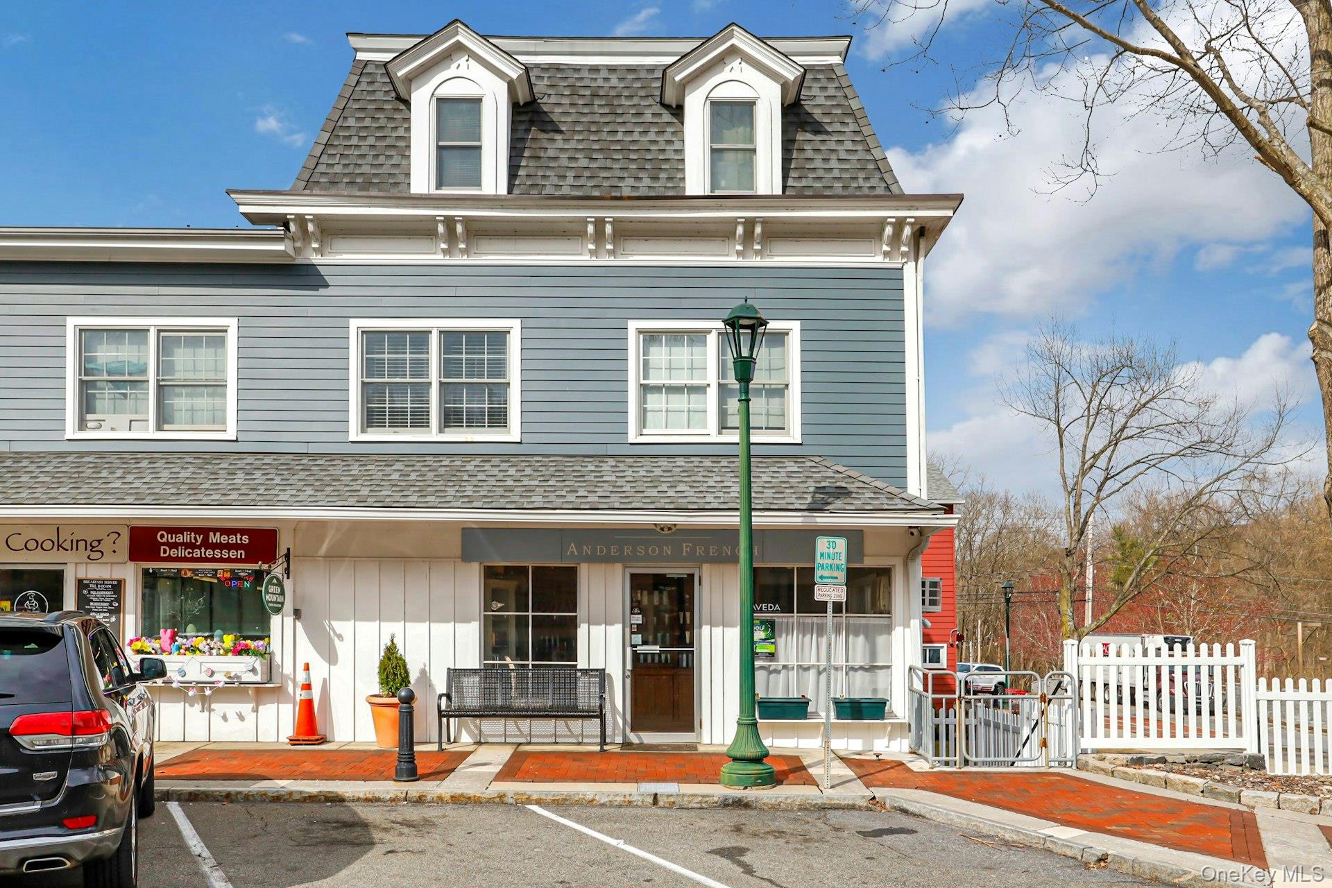 14 Front Street