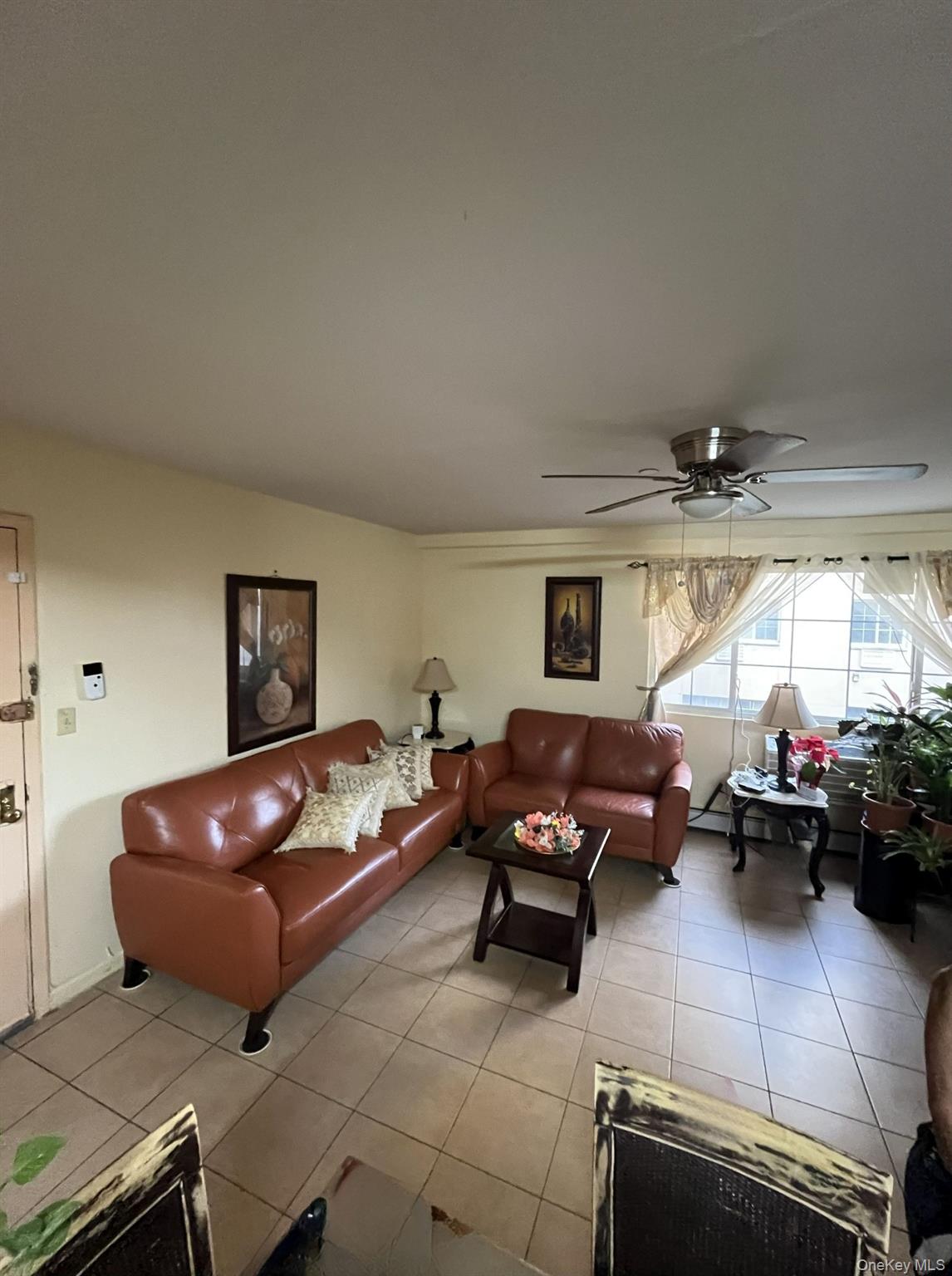 2135 Crotona Avenue 2b Property Photo 1
