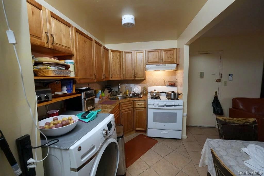 2135 Crotona Avenue 2b Property Photo 7