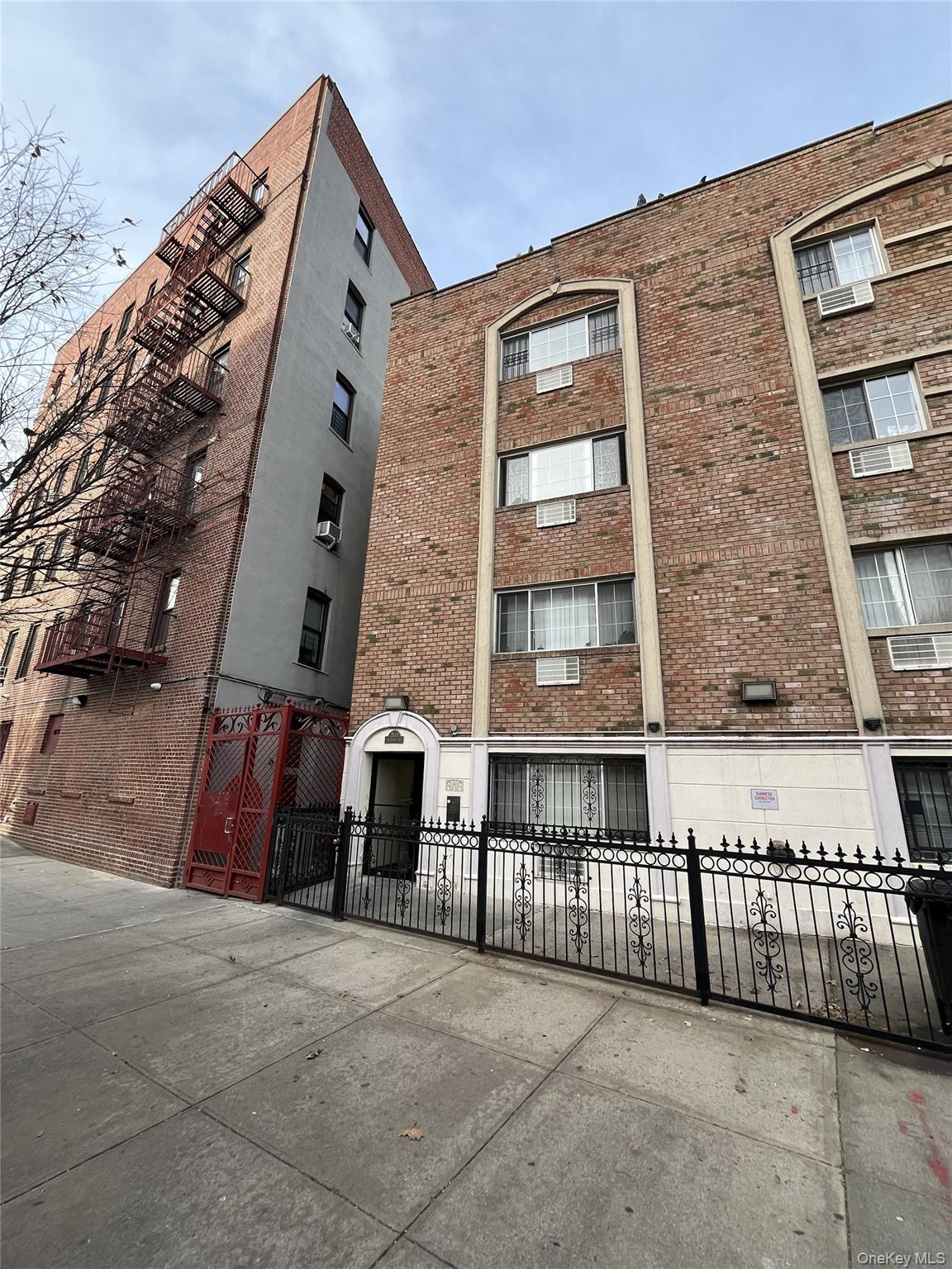 2135 Crotona Avenue 2b Property Photo 15