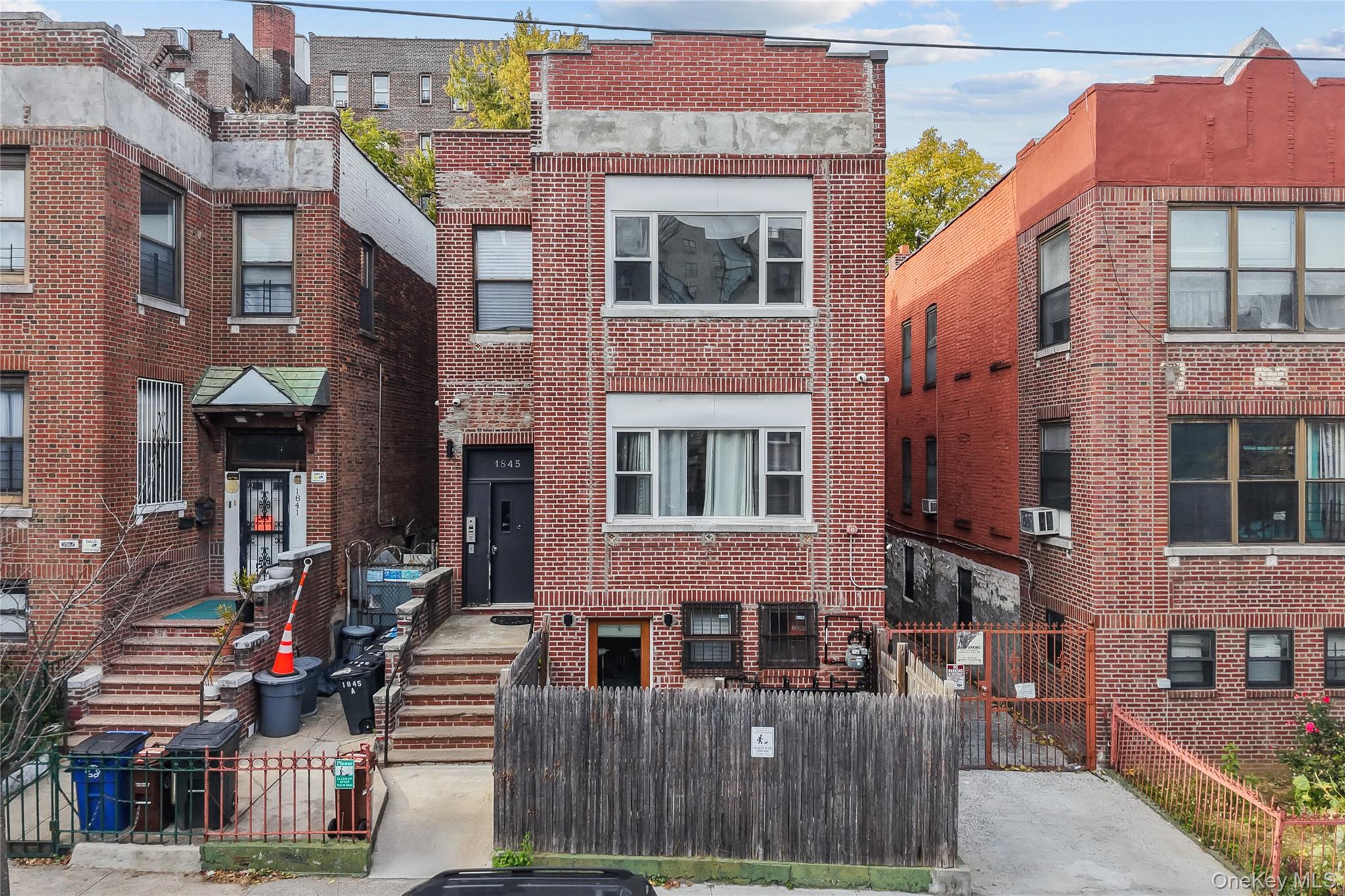 1845 Andrews Avenue Property Photo 1