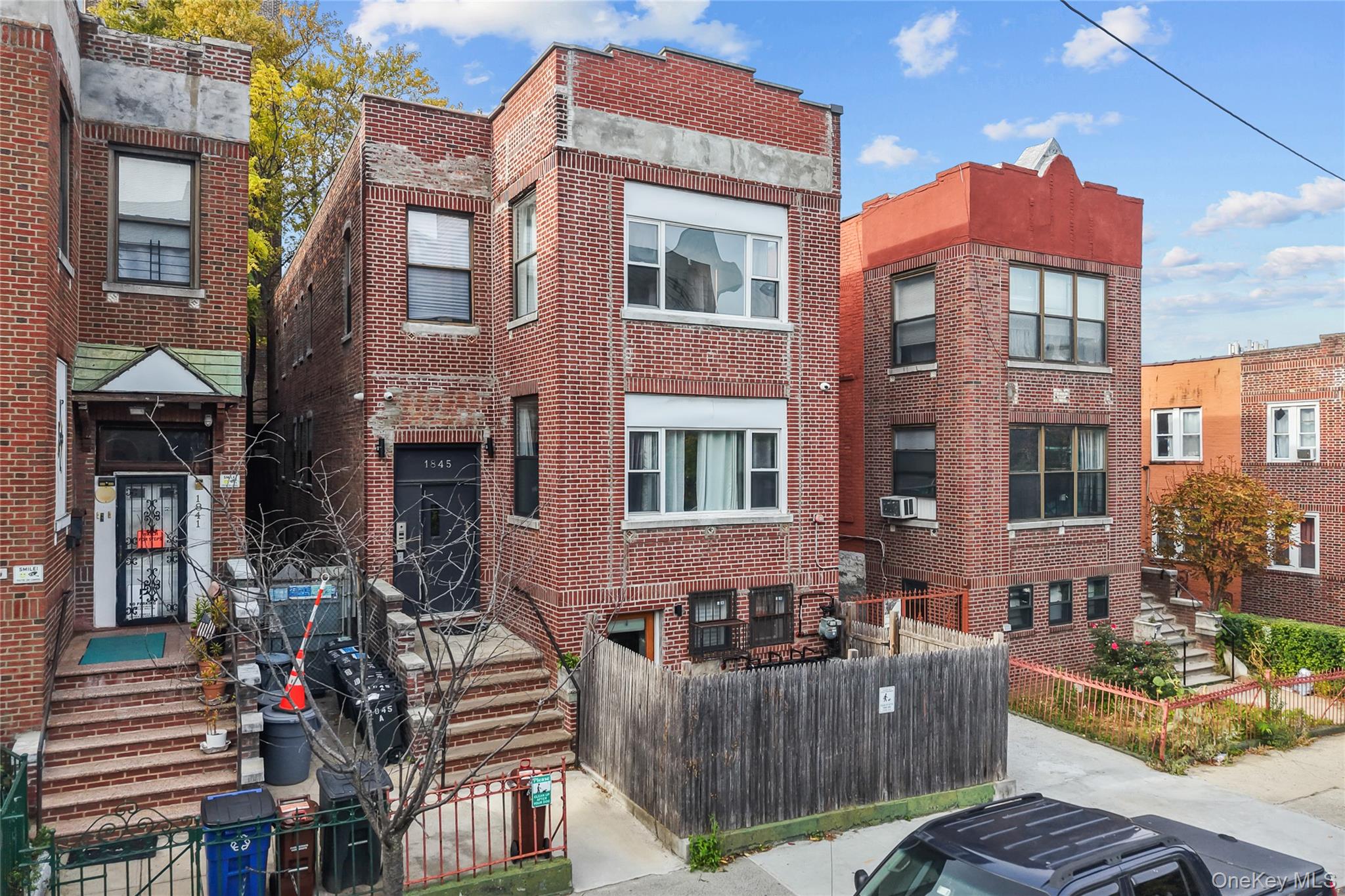 1845 Andrews Avenue Property Photo 3