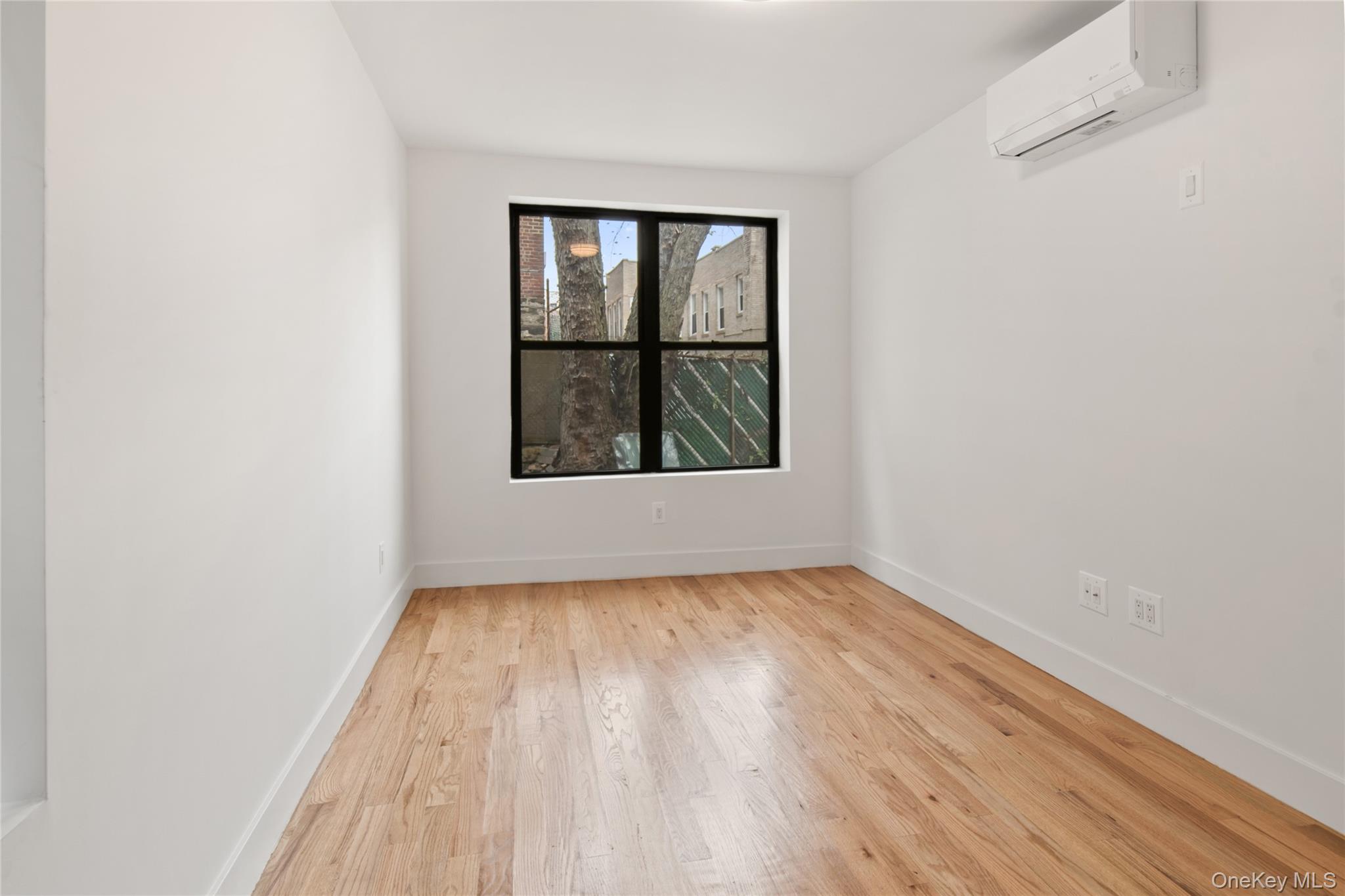 1845 Andrews Avenue Property Photo 11