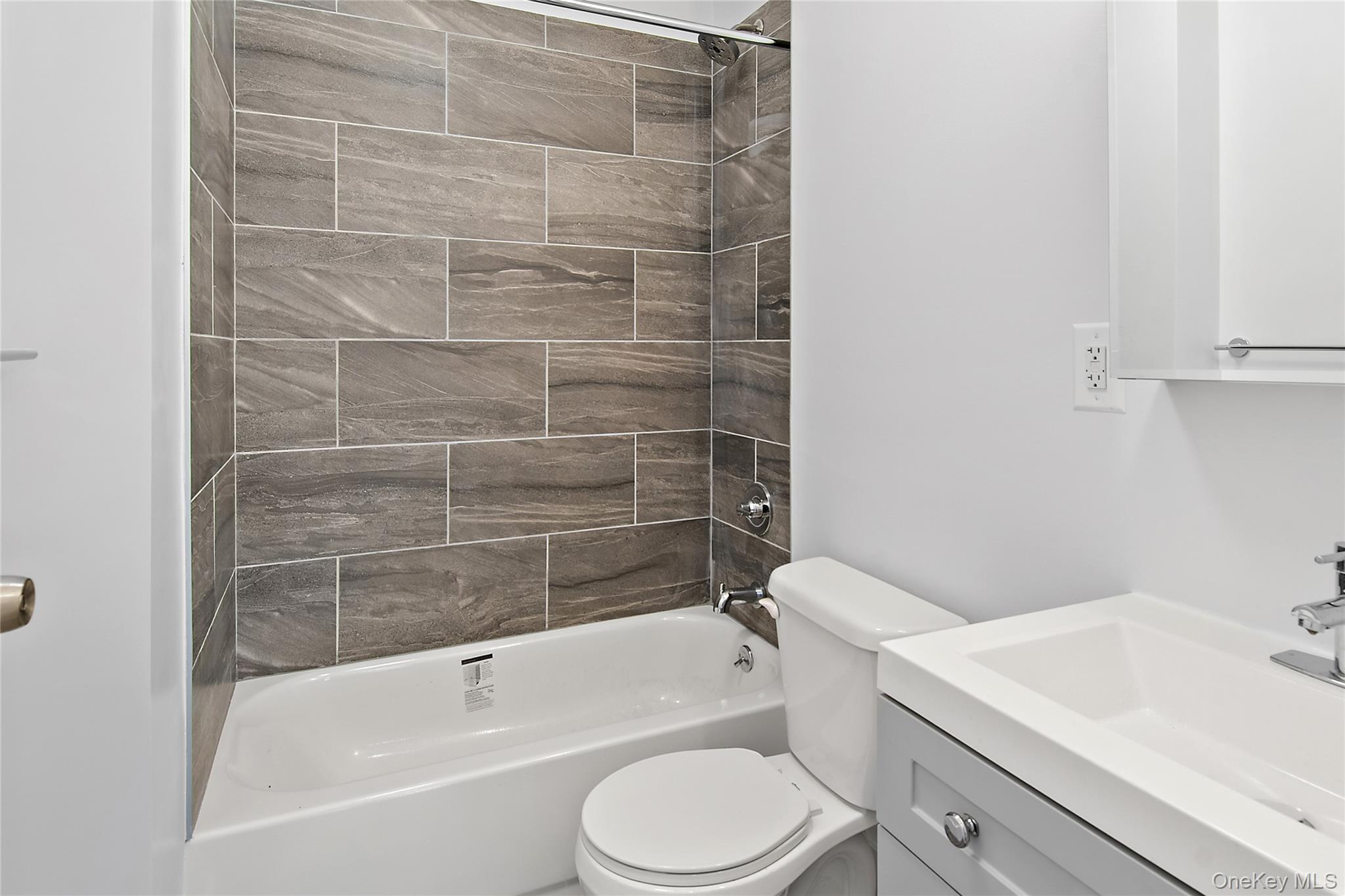 1845 Andrews Avenue Property Photo 16