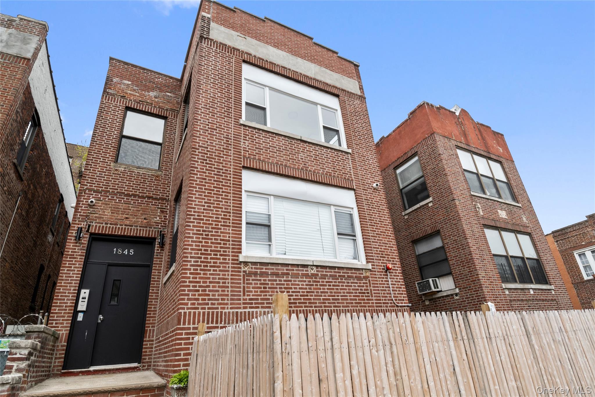 1845 Andrews Avenue Property Photo 47