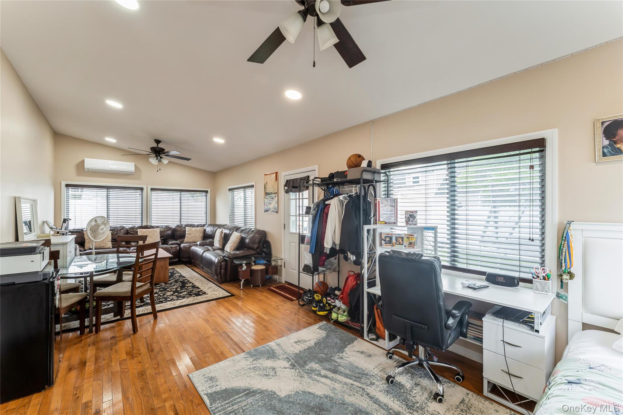 13 Floral Lane Property Photo 8