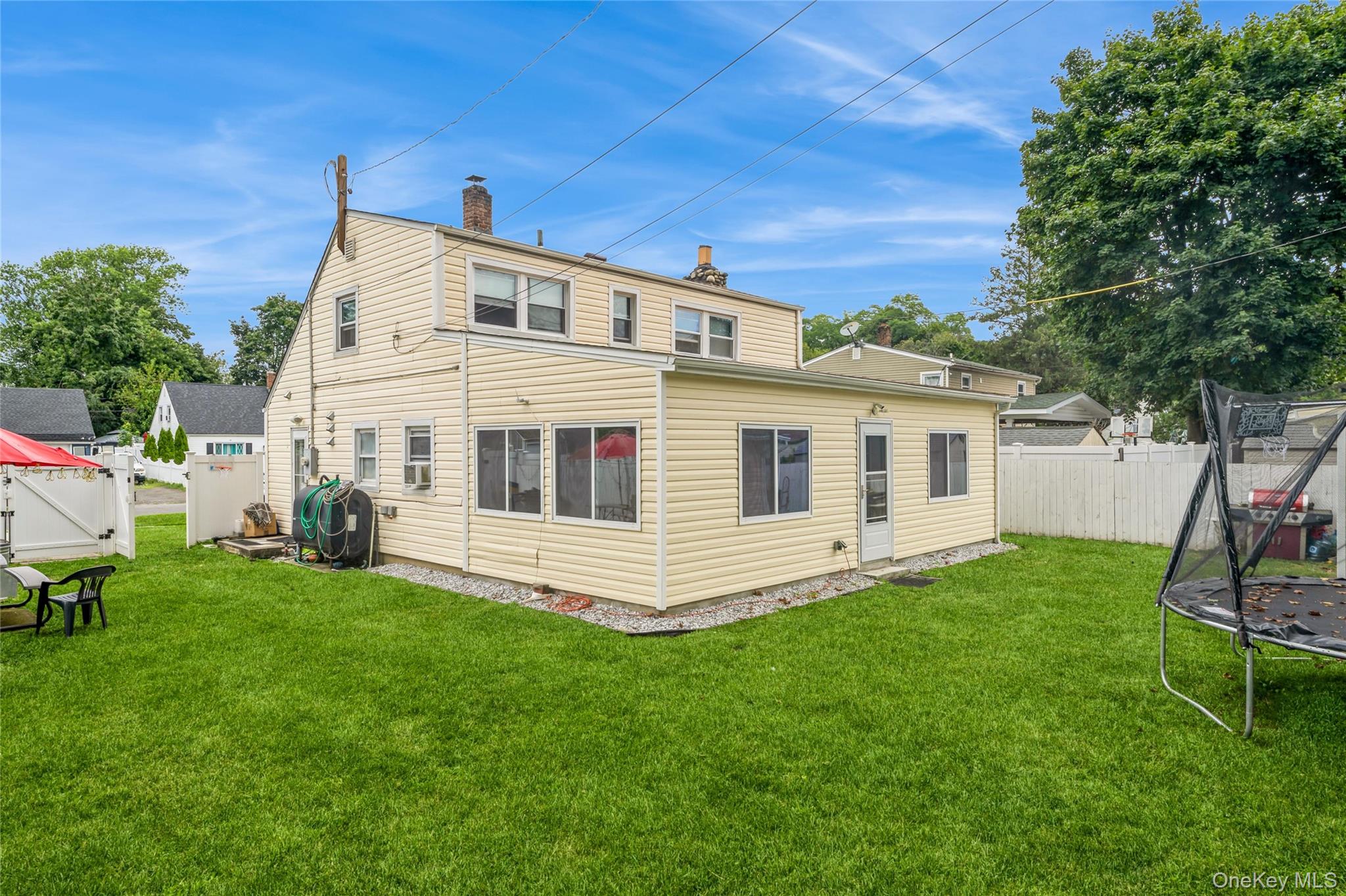 13 Floral Lane Property Photo 19
