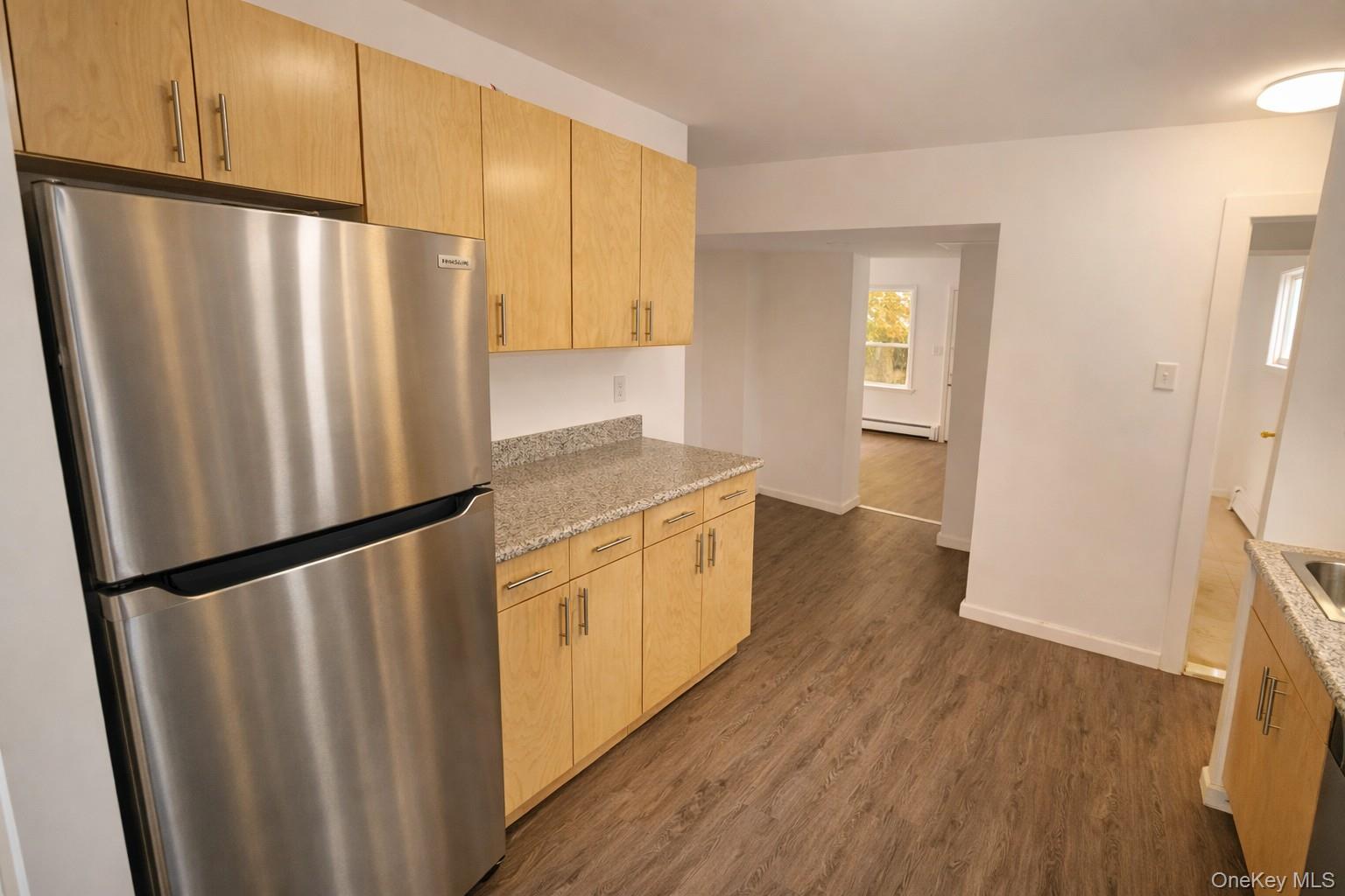 540 E State Street Property Photo 6