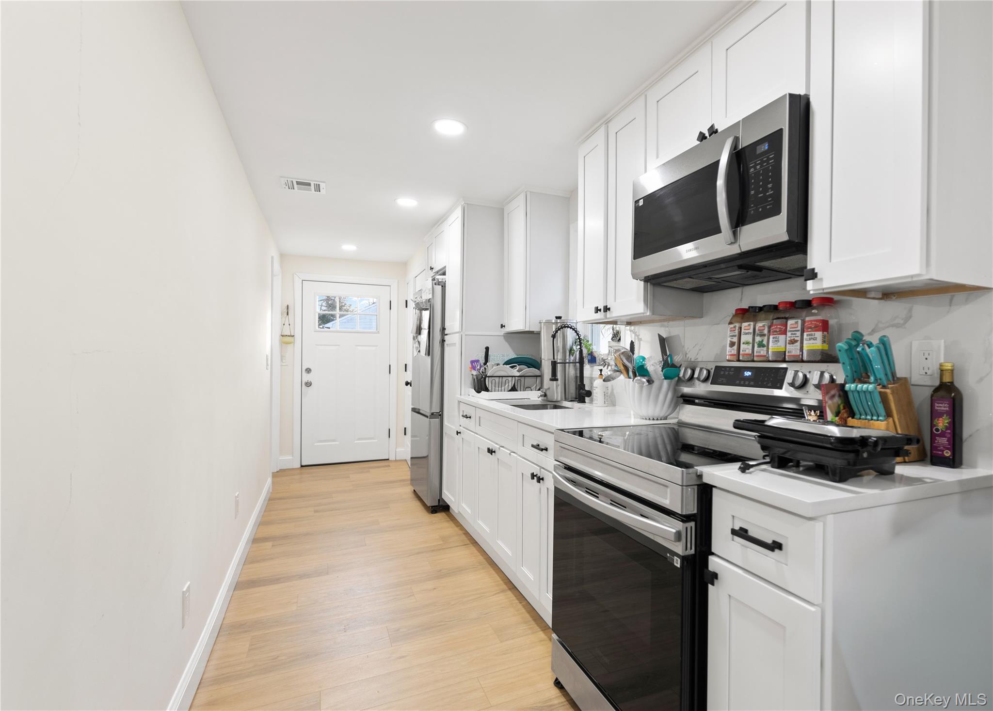 305 4th Avenue Property Photo 11