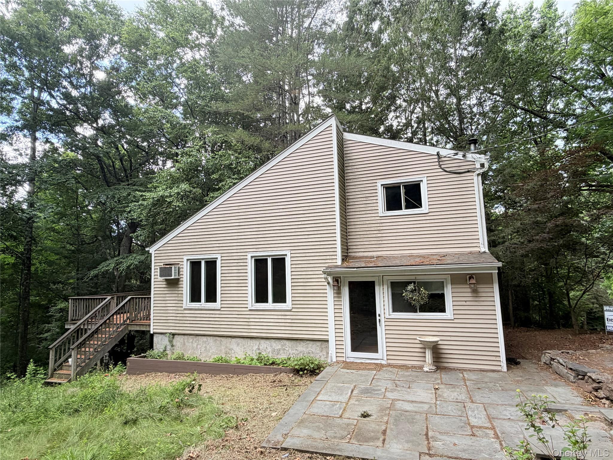 10 Green Acres Lane Property Photo 1