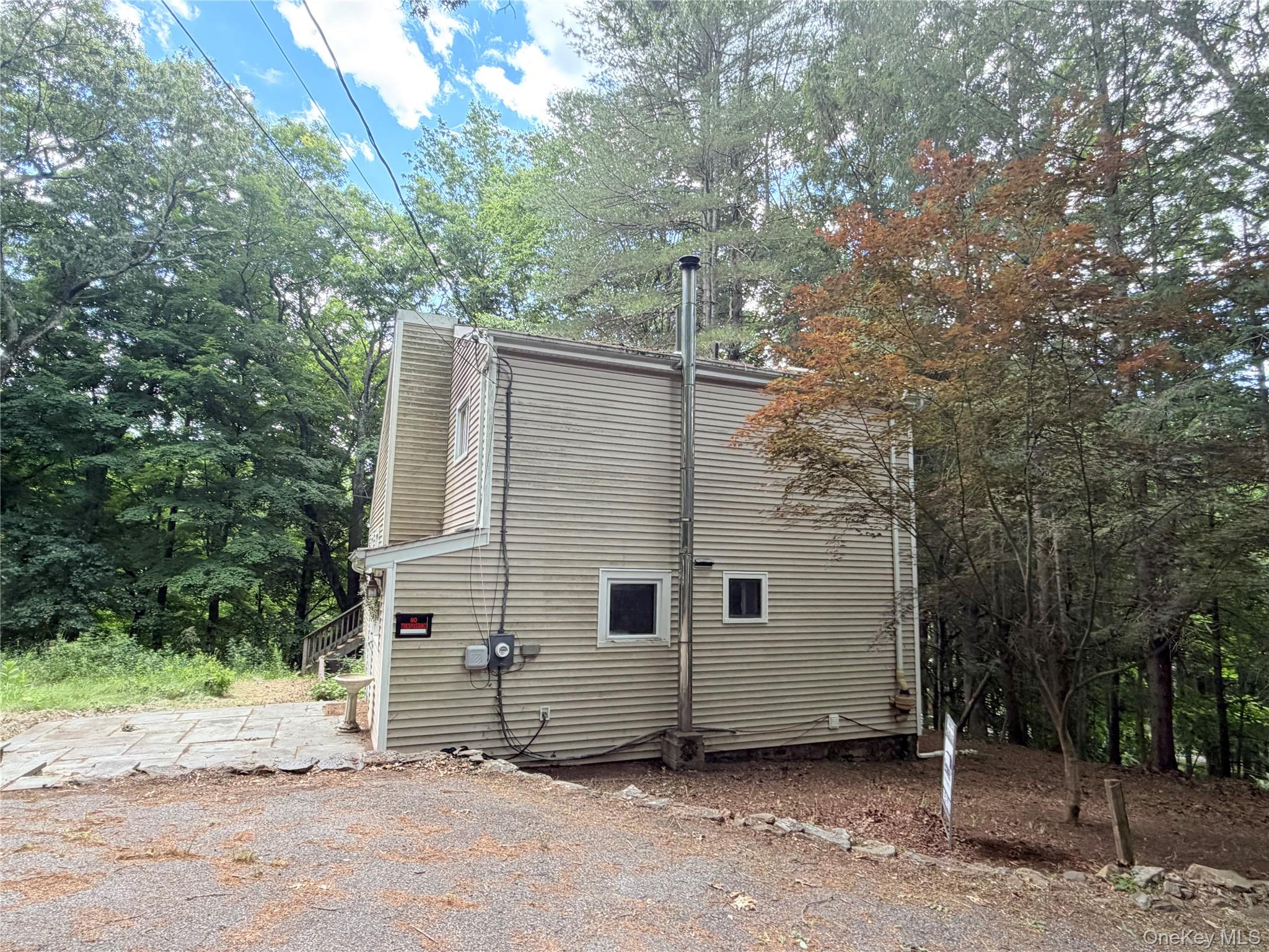 10 Green Acres Lane Property Photo 2