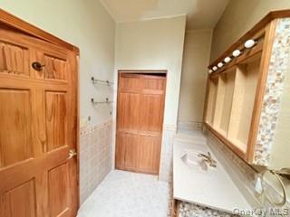 10 Green Acres Lane Property Photo 12
