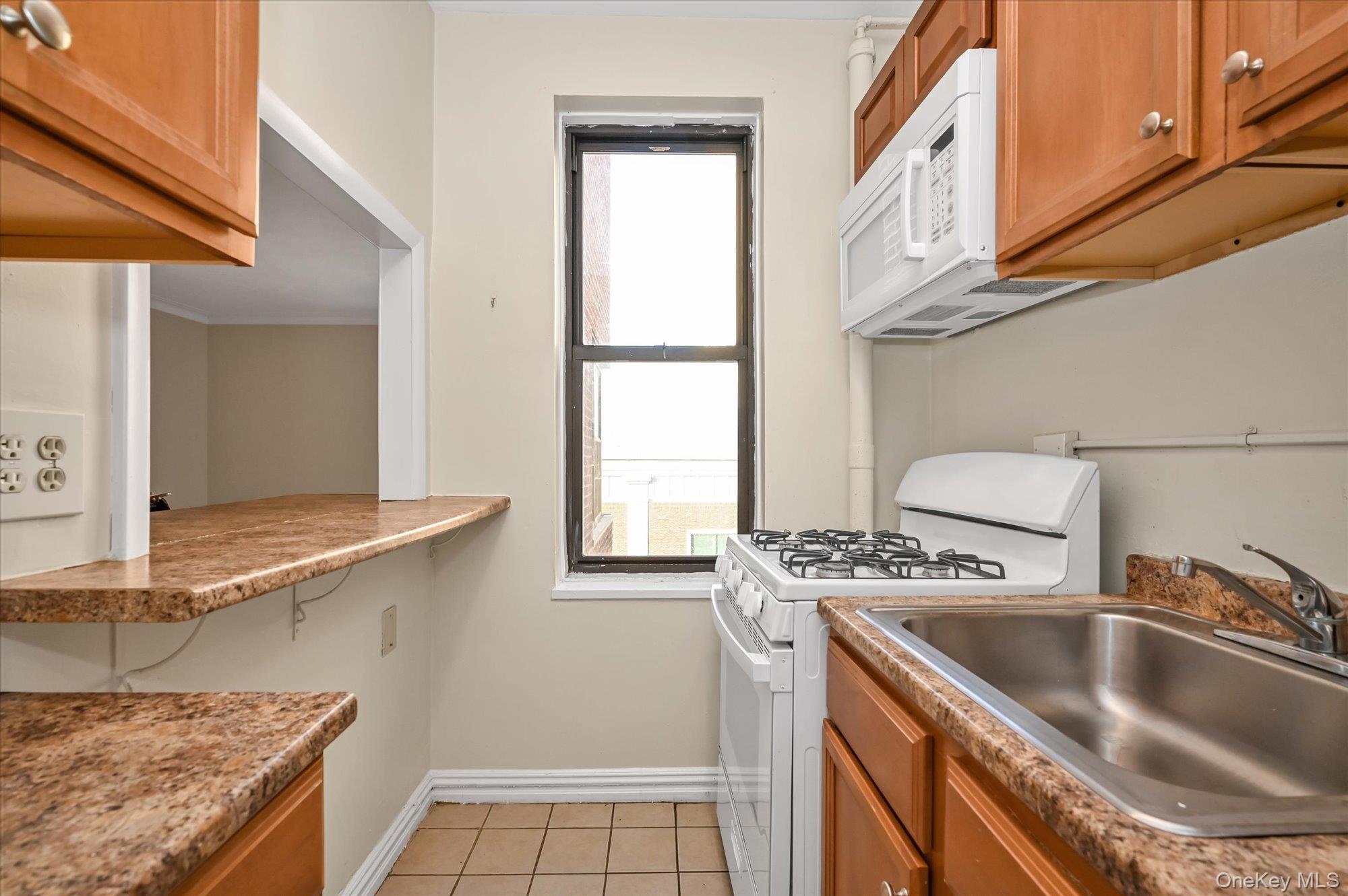 210 Martine Avenue 6m Property Photo 5
