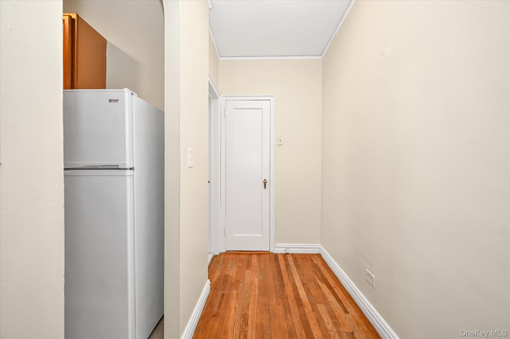210 Martine Avenue 6m Property Photo 8