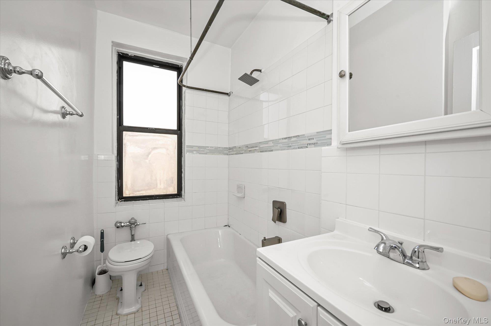 210 Martine Avenue 6m Property Photo 10