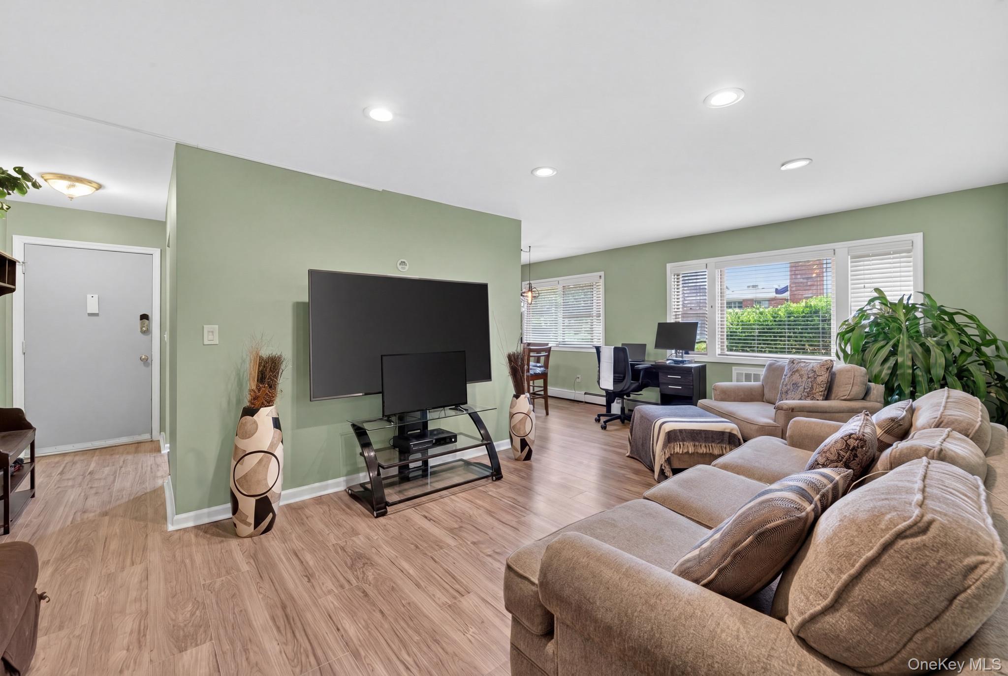 2453 Union Blvd 32a Property Photo 5