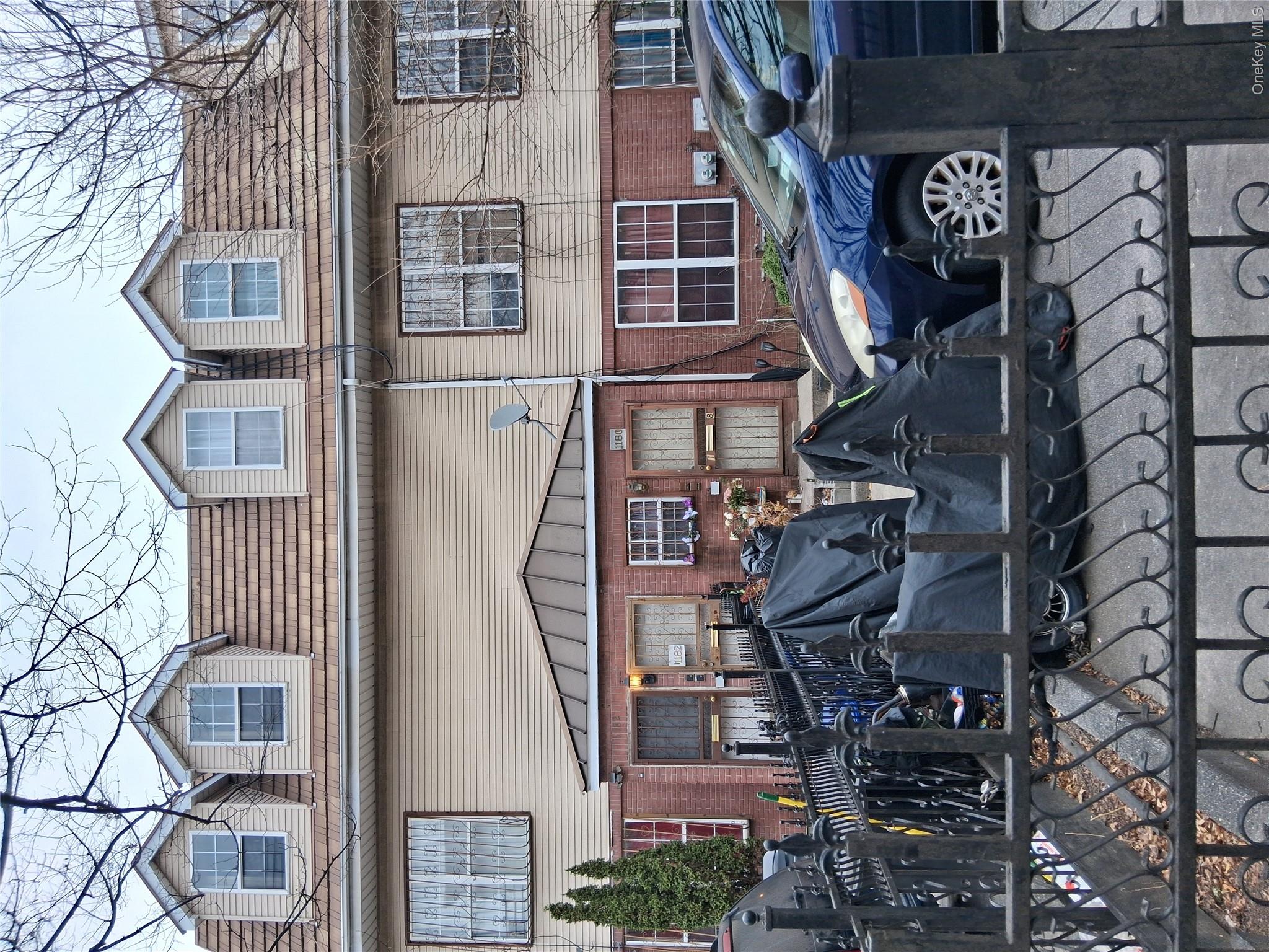 1180 Vyse Avenue Property Photo 1